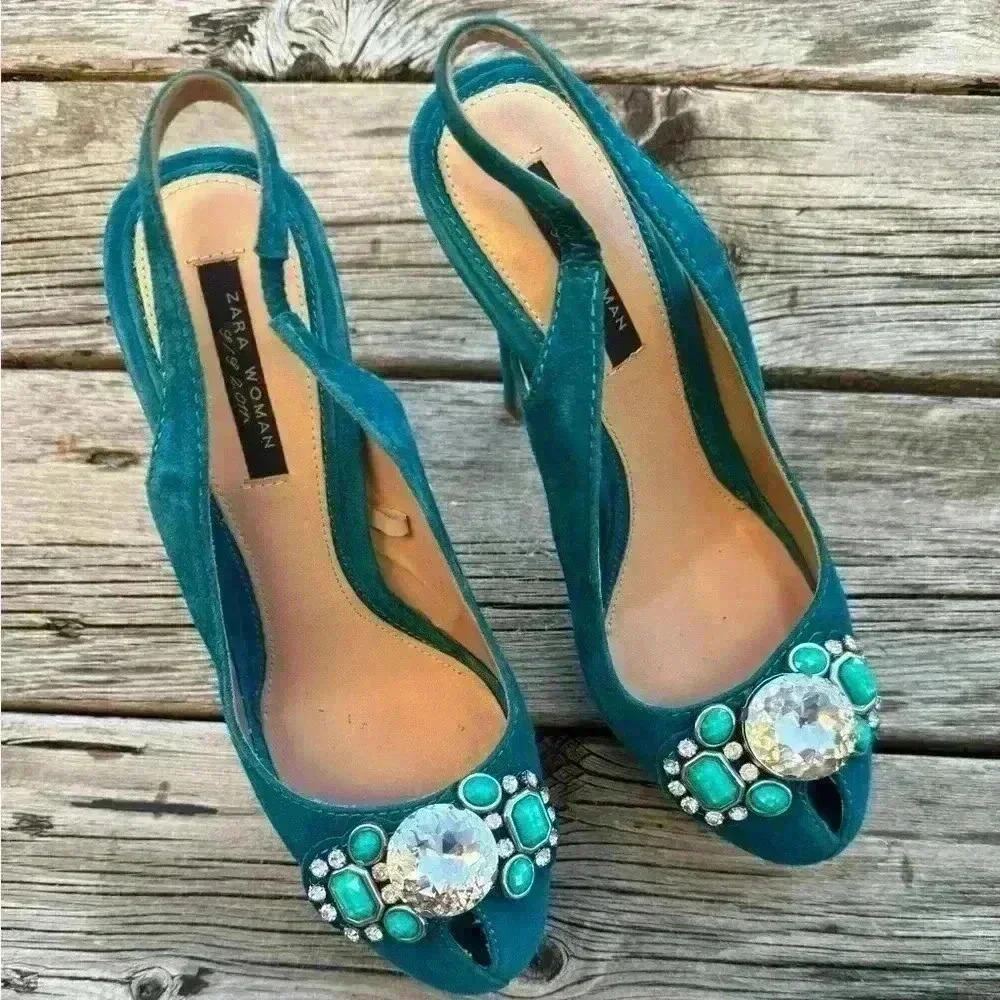 ZARA beautiful one of a kind high heel shoes. Sling back, platform sand…